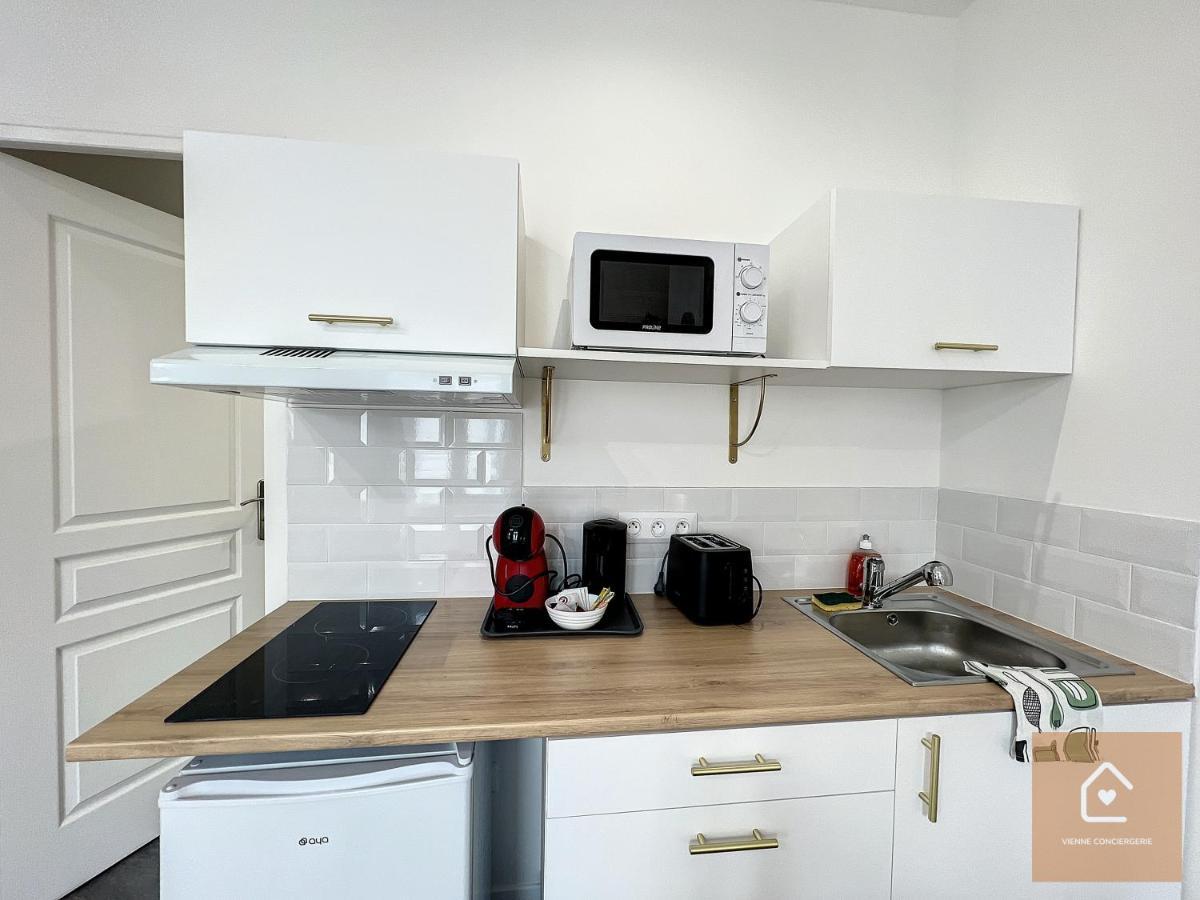 Les Studios D'Elina - Entree Autonome ชาเตลโฮ ภายนอก รูปภาพ