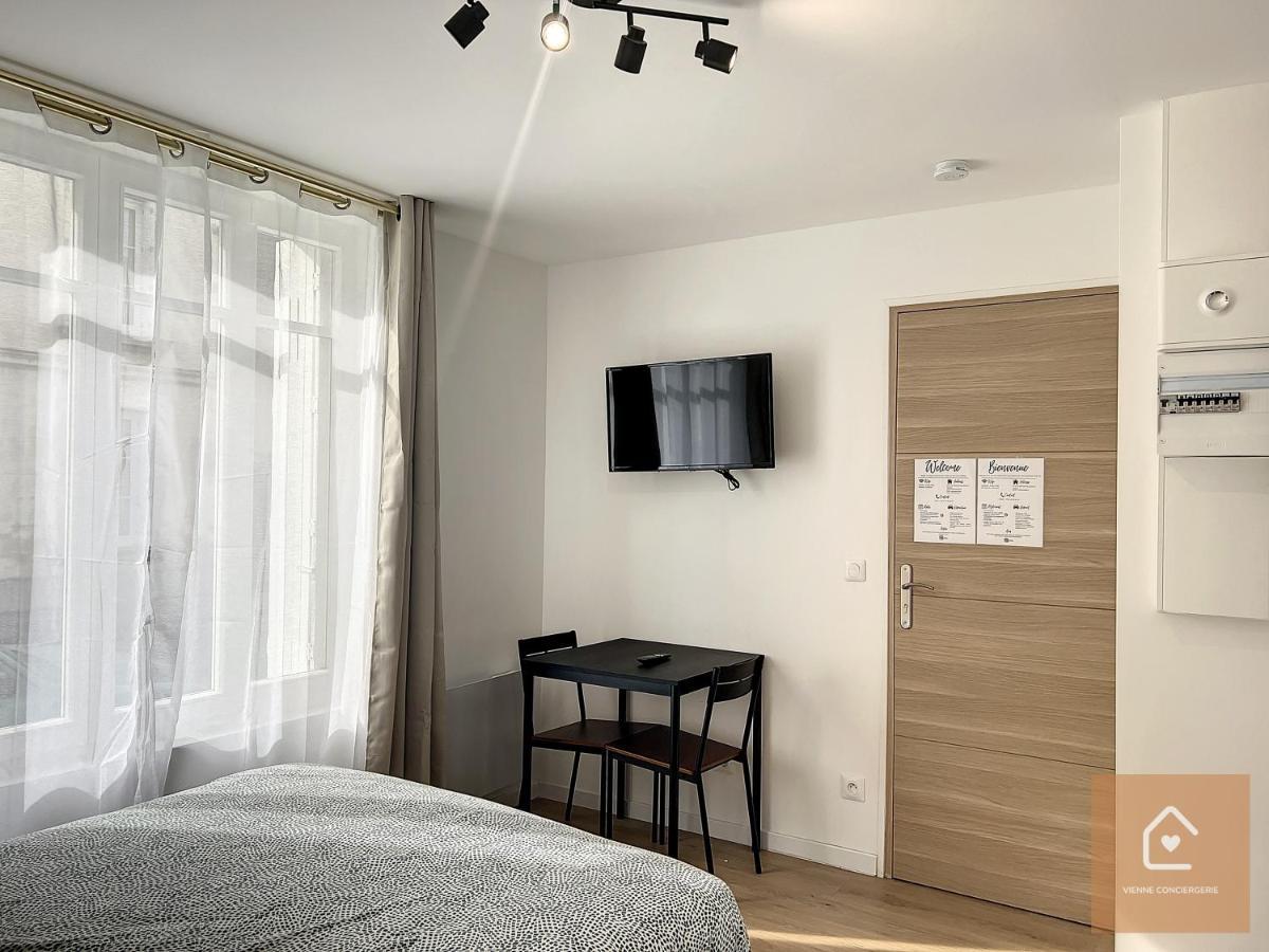 Les Studios D'Elina - Entree Autonome ชาเตลโฮ ภายนอก รูปภาพ