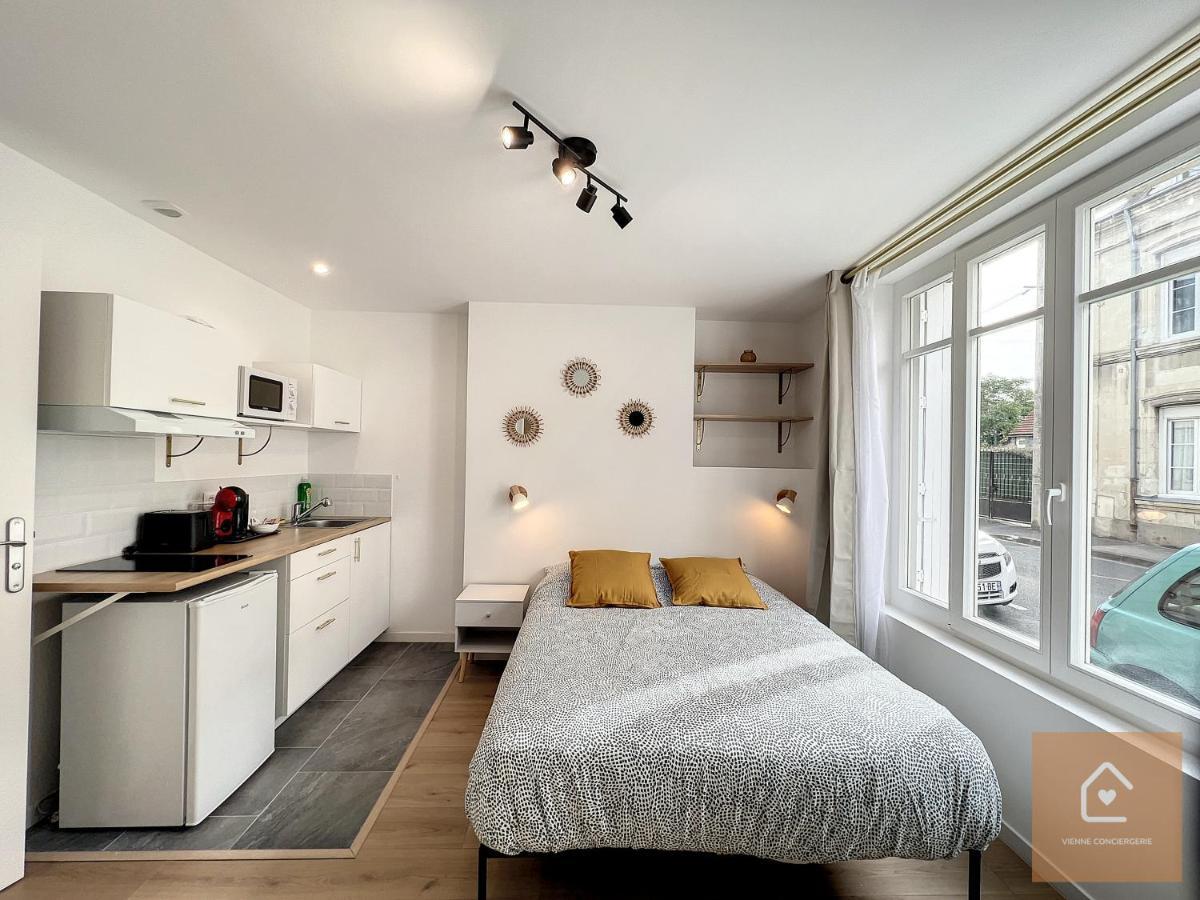 Les Studios D'Elina - Entree Autonome ชาเตลโฮ ภายนอก รูปภาพ
