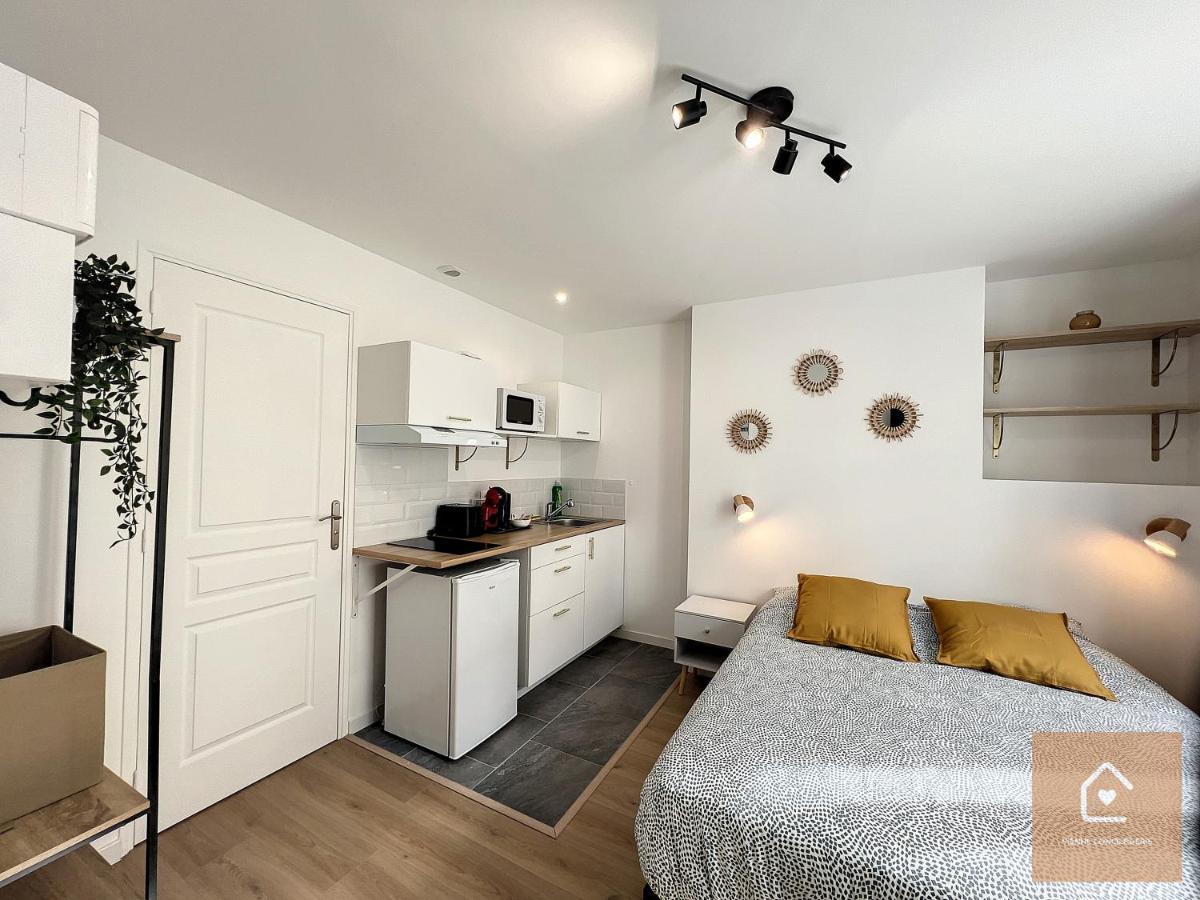Les Studios D'Elina - Entree Autonome ชาเตลโฮ ภายนอก รูปภาพ