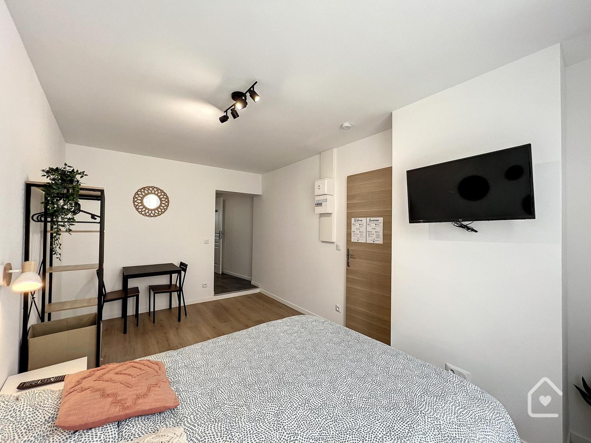 Les Studios D'Elina - Entree Autonome ชาเตลโฮ ภายนอก รูปภาพ